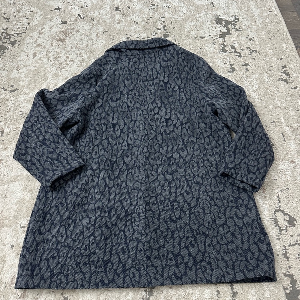 Old Navy Women’s peacoat blue tone leopard print size 1X - Picture 2 of 3